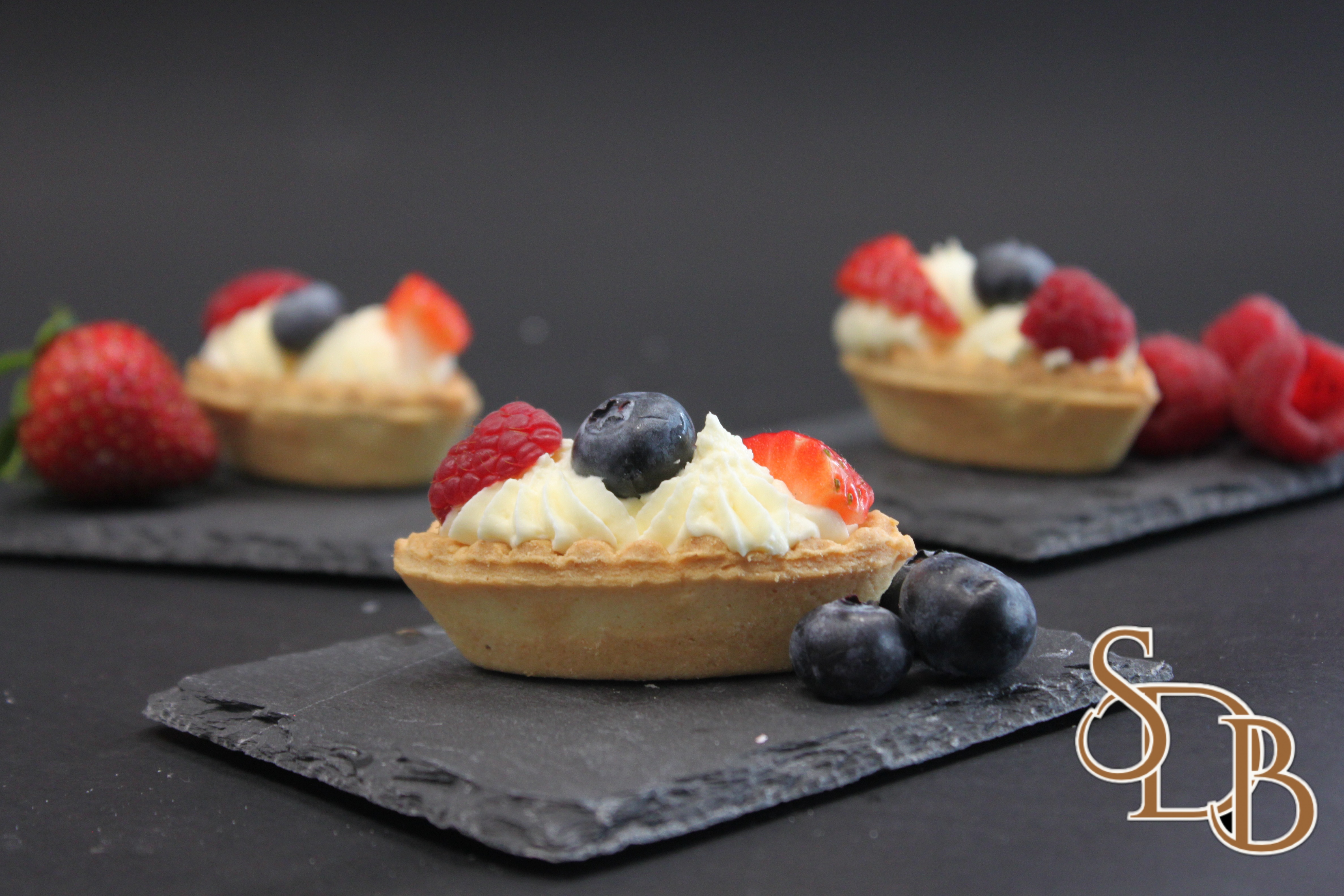 Лодка с ванилов крем